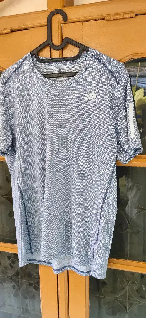 Kaos running adidas dan nike original size M kondisi sangat bagus