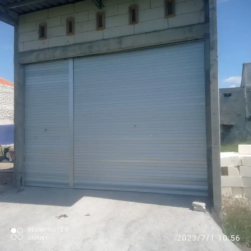 Rolling door Memganti