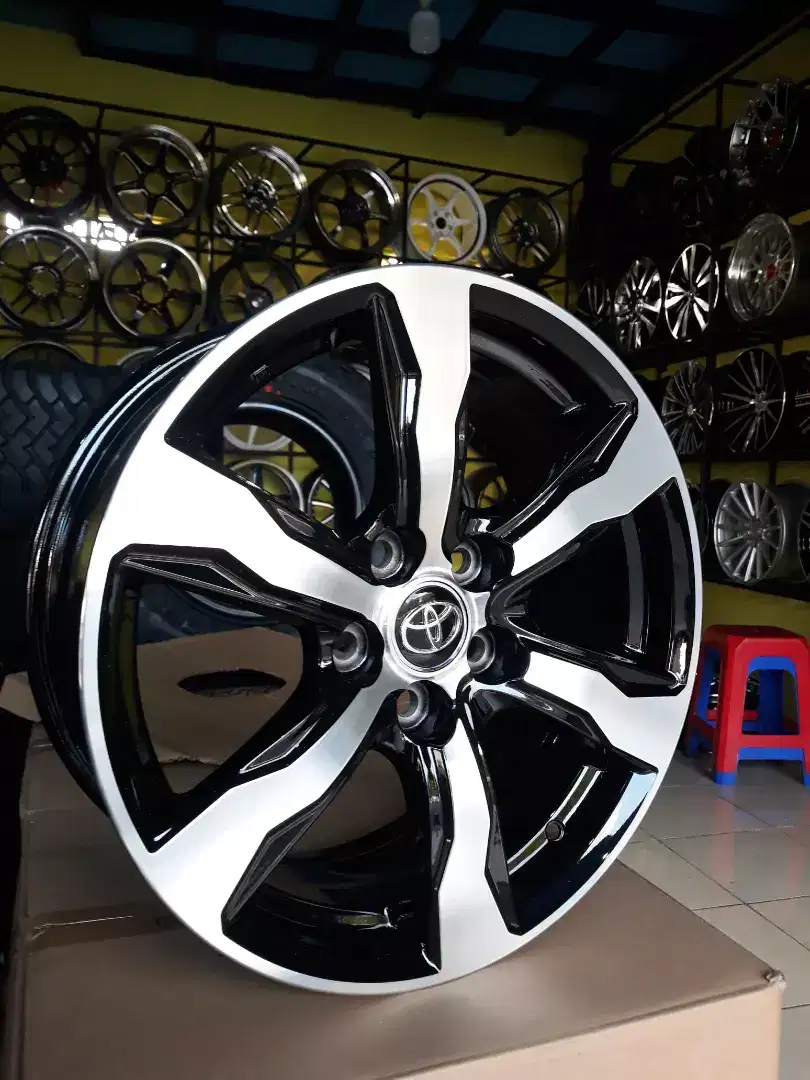 VELG INNOVA VENTUR FACELIFT R17