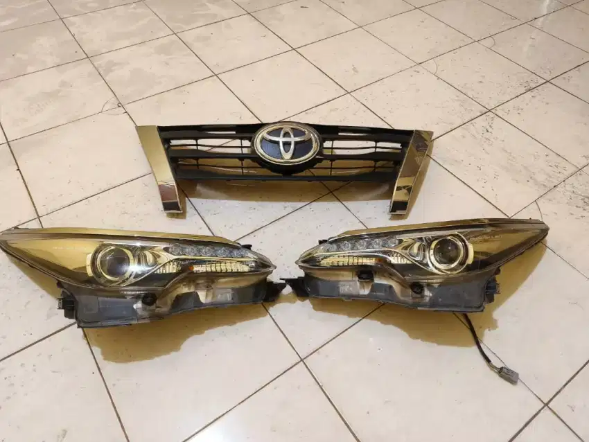 Headlamp Lampu depan Fortuner VRZ 2015-2017