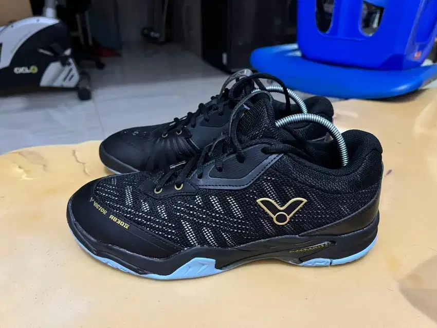 Sepatu Victor SH - A830 IV C