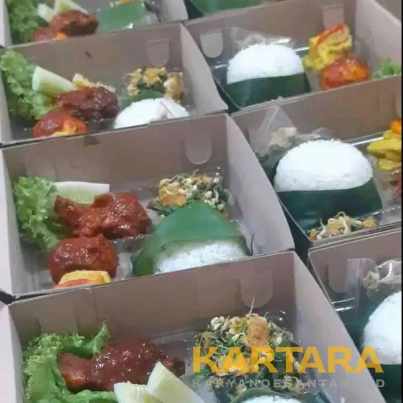 Azizah pesanan nasi box, nasi kotak, kueue