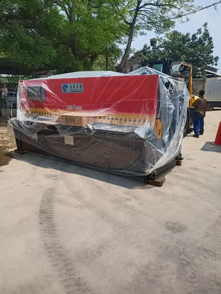 Mesin shearing 8mm×3200