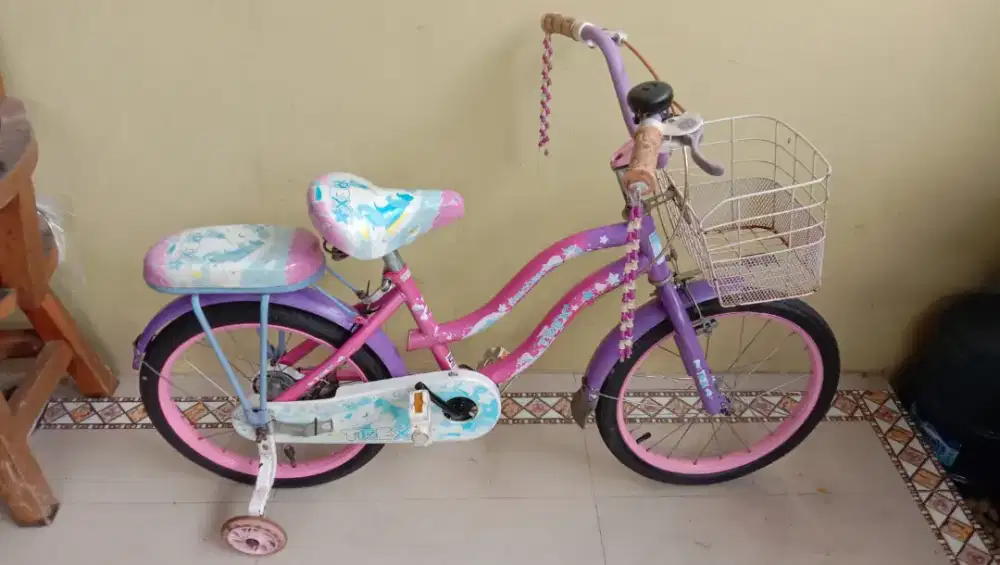 Sepeda anak perempuan