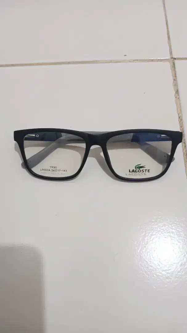 Di jual frame merk lacoste