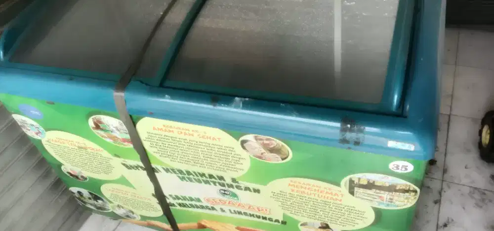 Di jual cepat ini Frezer minus nga ada mesin kompresor