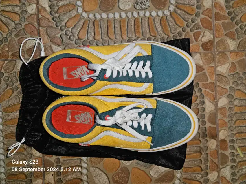 Di jual sepatu vans size 45 original