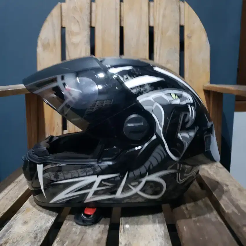 Helm Full face Zeus Z811s Cobra