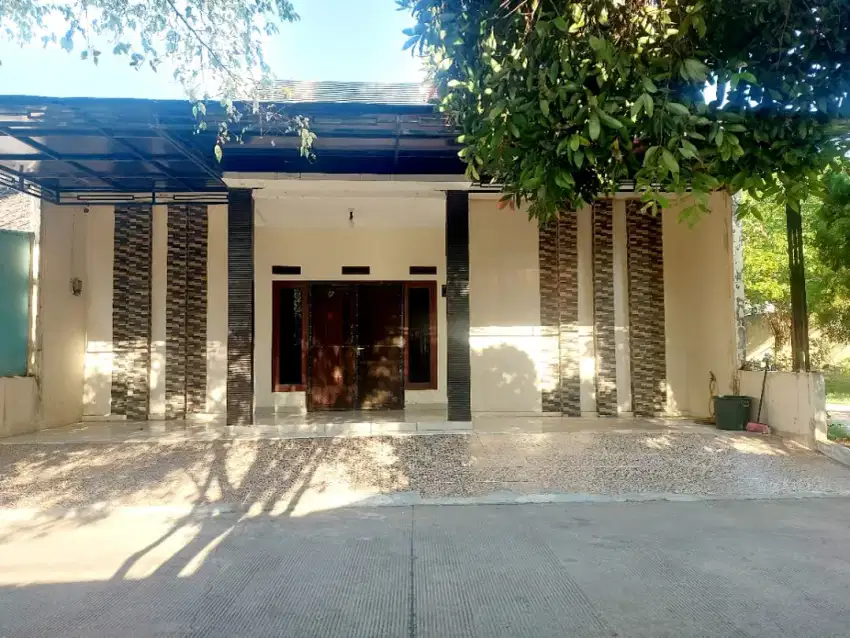 DIJUAL RUMAH POSISI HOOK,,Nyaman,,Rapi dan Tinggal Huni.(10Mx13M).