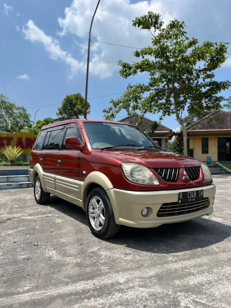 Mitsubishi Kuda Grandia Bensin 2.000cc Manual