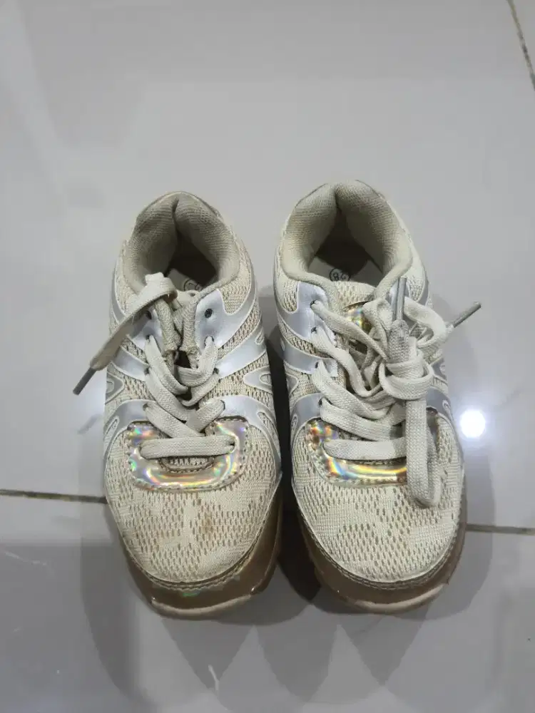 Sepatu roda crocodile anak uk 28