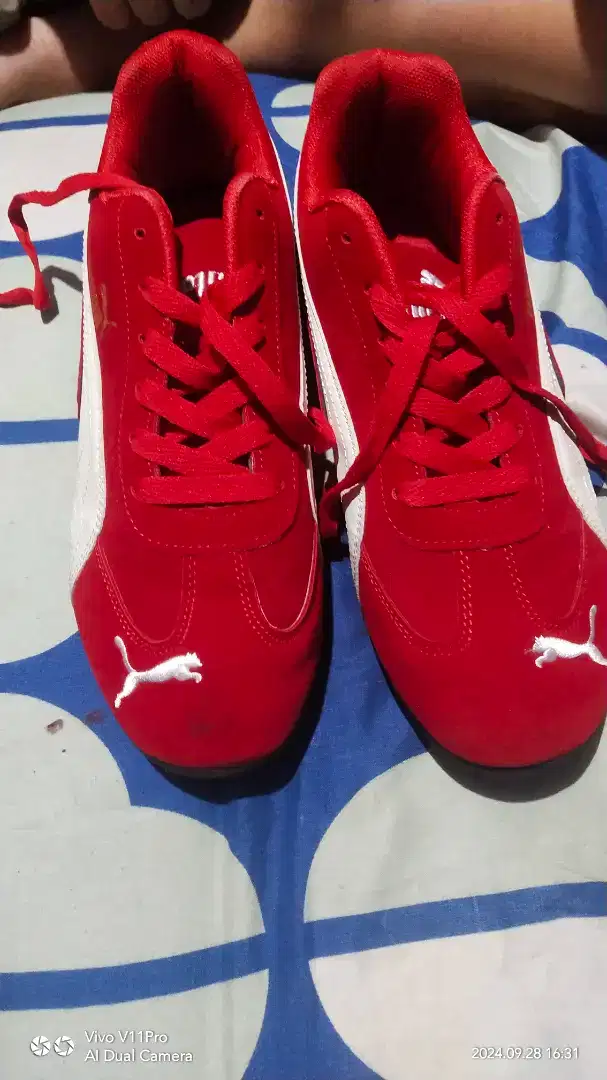 Jual sepatu cowok cewek bisa pakai
