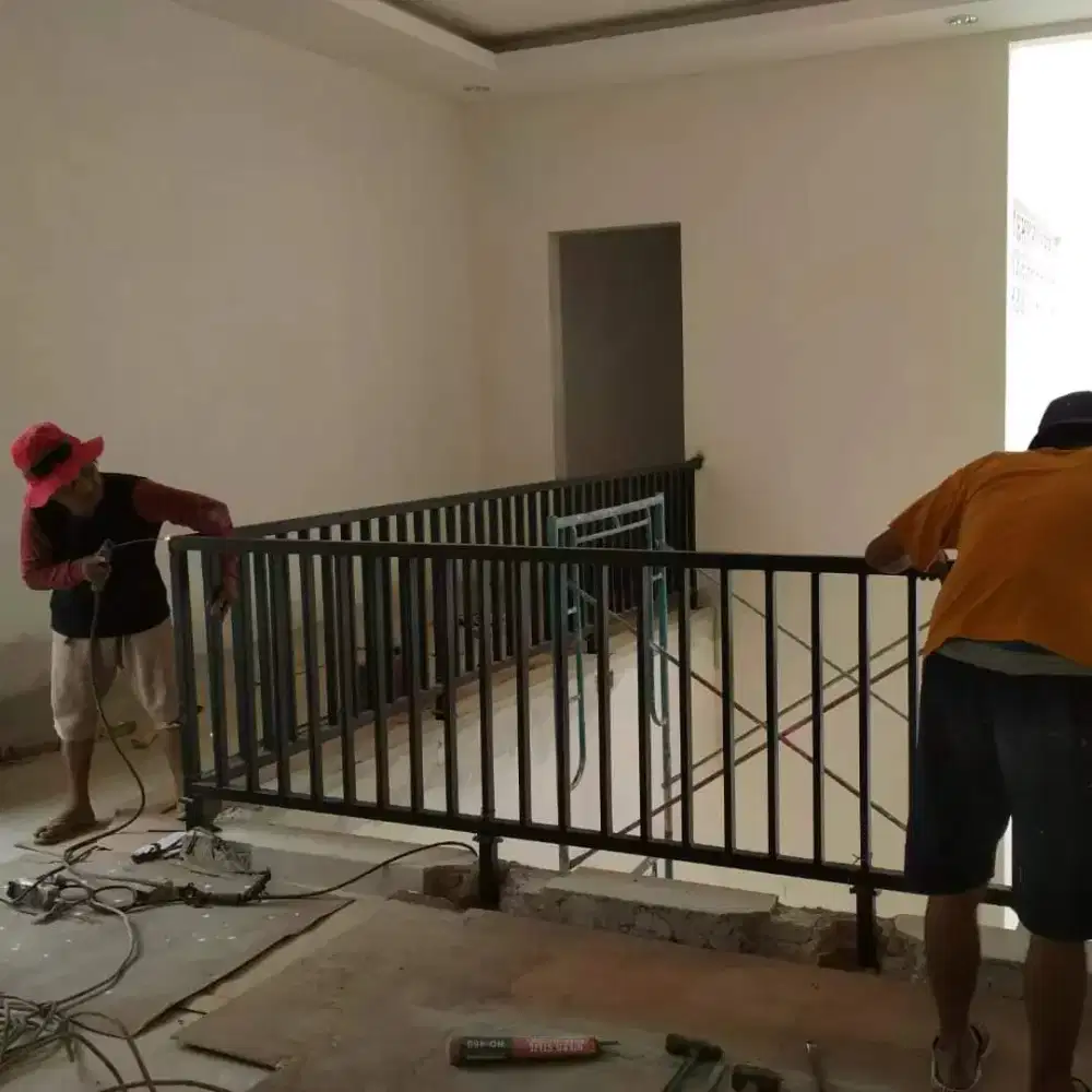 JASA RENOVASI ATAP BAJA RINGAN.PINTU.PAGAR.GERBANG