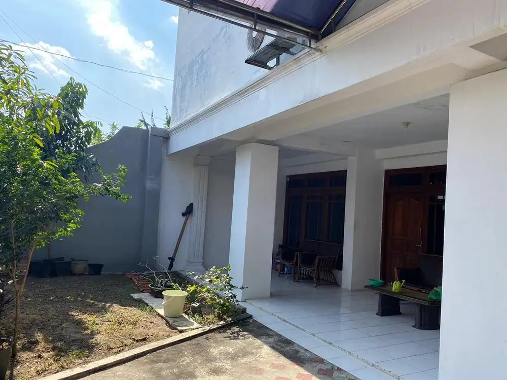 Jual rumah 2 lantai di makamhaji ,luas 210m, akses jalan lebar 4m