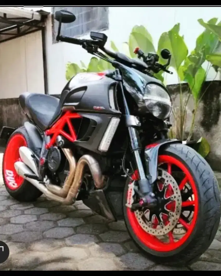 Ducati Diavel Red Carbon