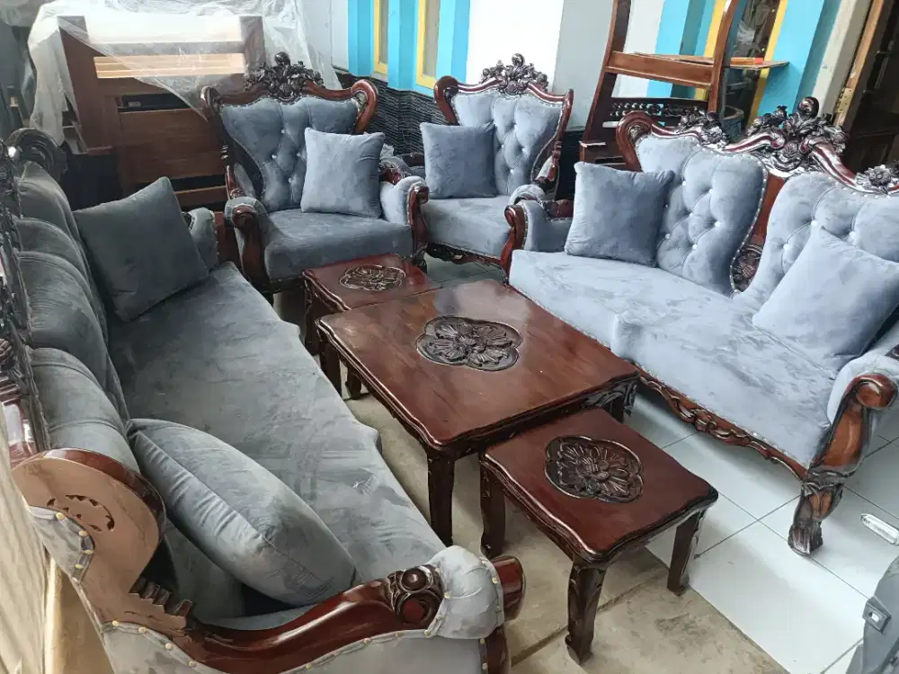 Kursi Romawi Inul 3211