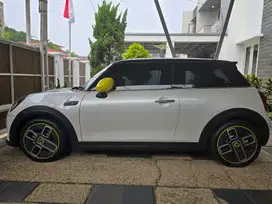MINI Electric S Hatchback 2023