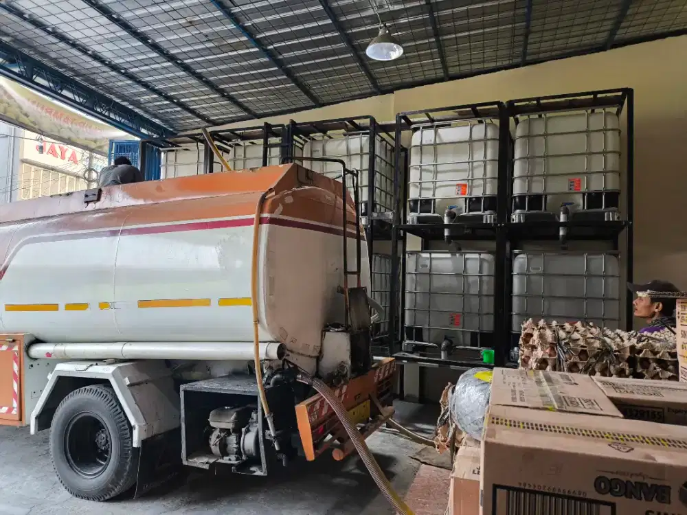 Cari orang gudang dan pengirim tiga roda di toko sembako