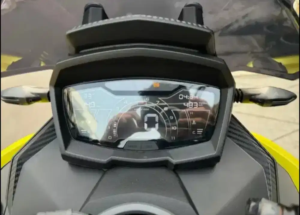 dijual cepat aprilia sr gt 200