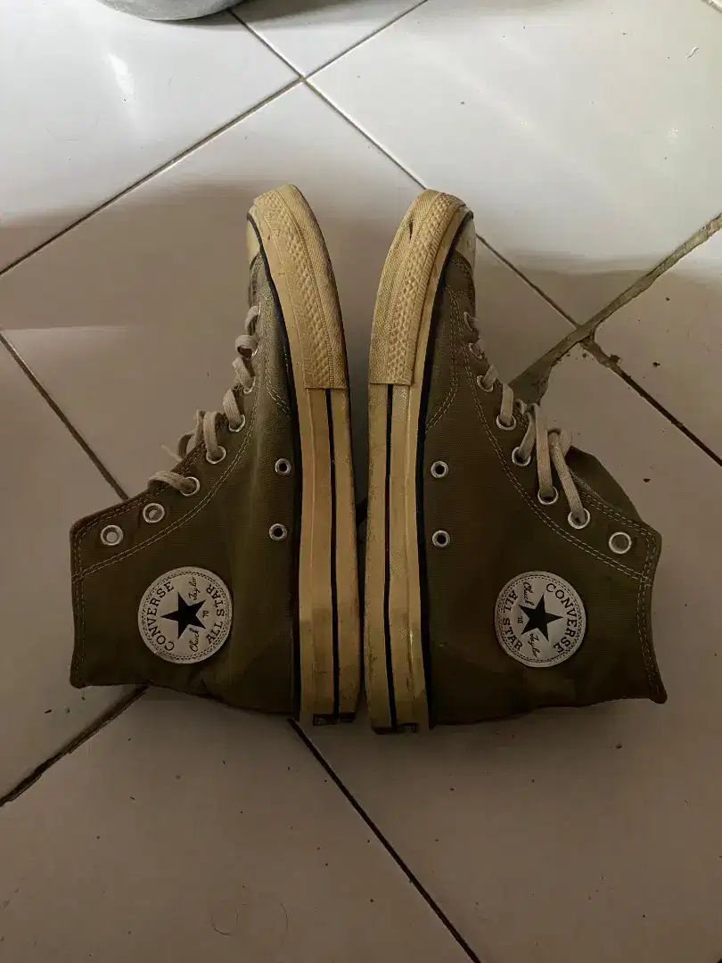 sepatu converse high