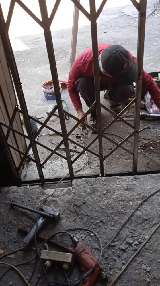 SERVIS PINTU HARMONIKA