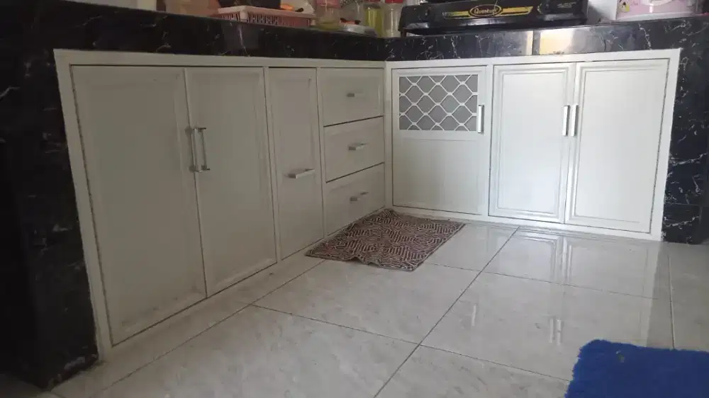 Pintu kasa nyamuk aluminium