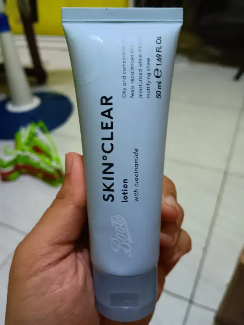 BOOTS SKIN CLEAR LOTION WITH NIACINAMIDE (ORIGINAL&SEGEL)