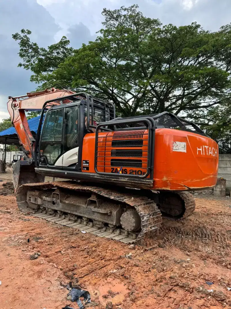 Dijual 1 unit zx 210 F tahun 2019