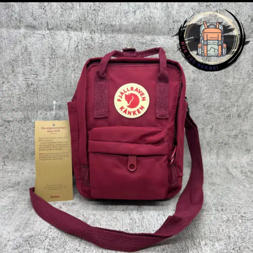 Tas selempang kanken merah maroon