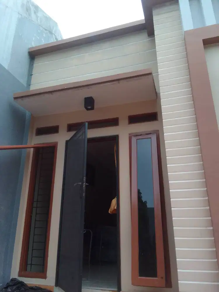 Tukang bangunan multi guna