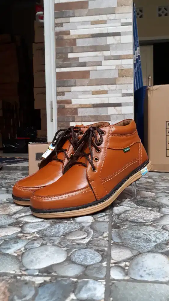 Sepatu boot kasual kulit asli sepatu touring / hiking