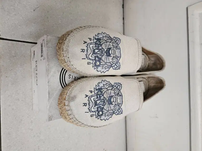 Kenzo espadrilles in beige!