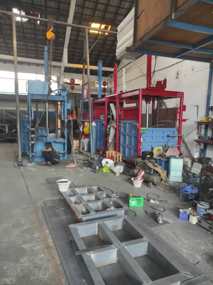 Mesin ball press kardus, botol, kertas