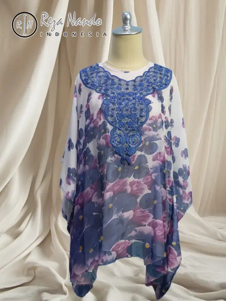 Dress semi kaftan.