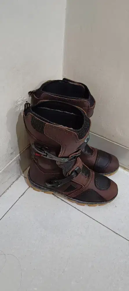 Sepatu Touring Short Boot