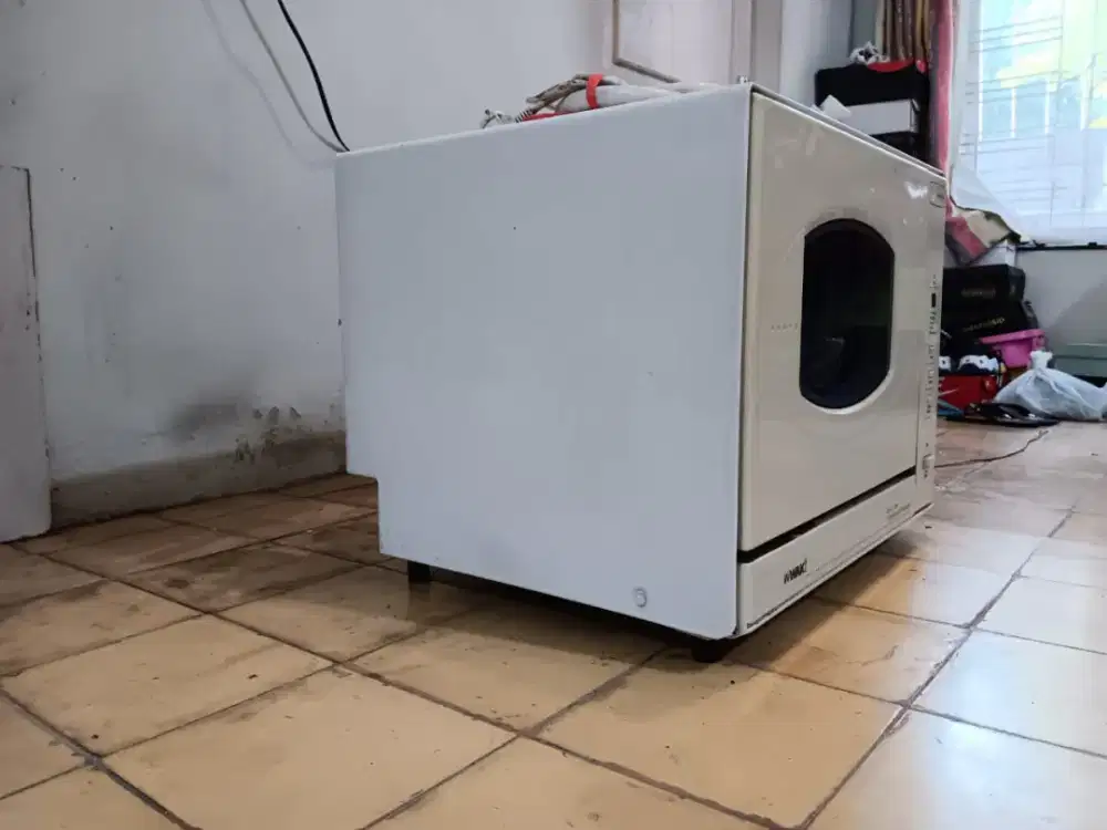 MESIN CUCI PIRING WAKI. Model DW5F. Volt 220/50Hz