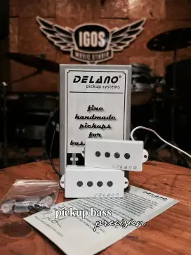 Pickup Bass Delano PC 4 Al White Pickup Bass Precision squier fender