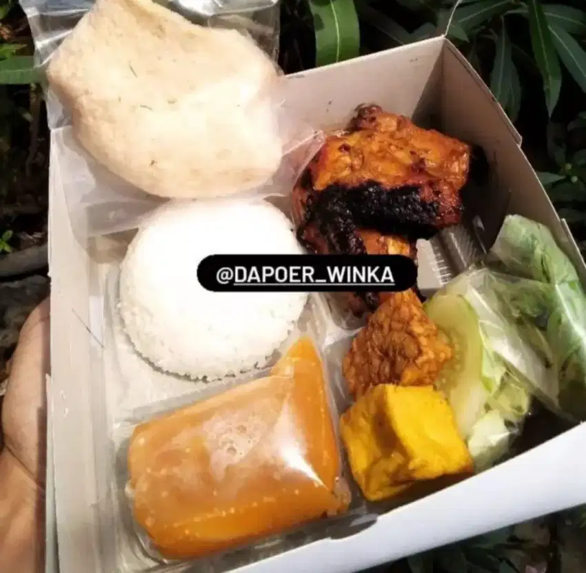 Nasi kotak paket ekonomis