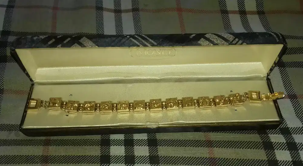 Gelang MONET motif zodiak original