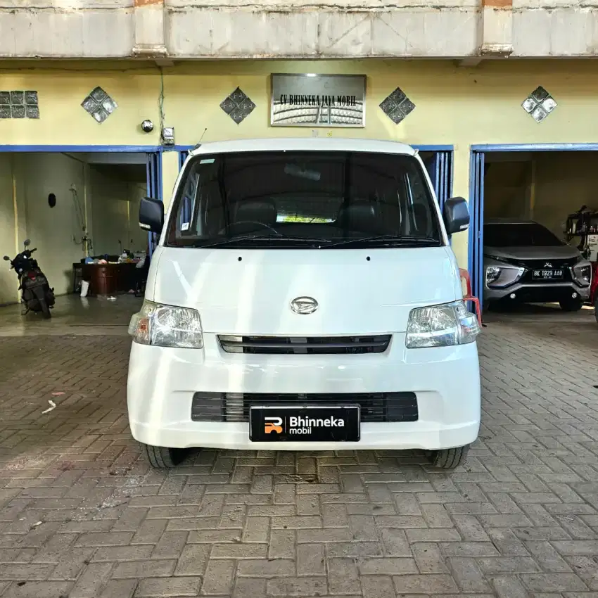 (Tdp : 15juta) Granmax Minibus 1.3 AC 2018 M/T Putih