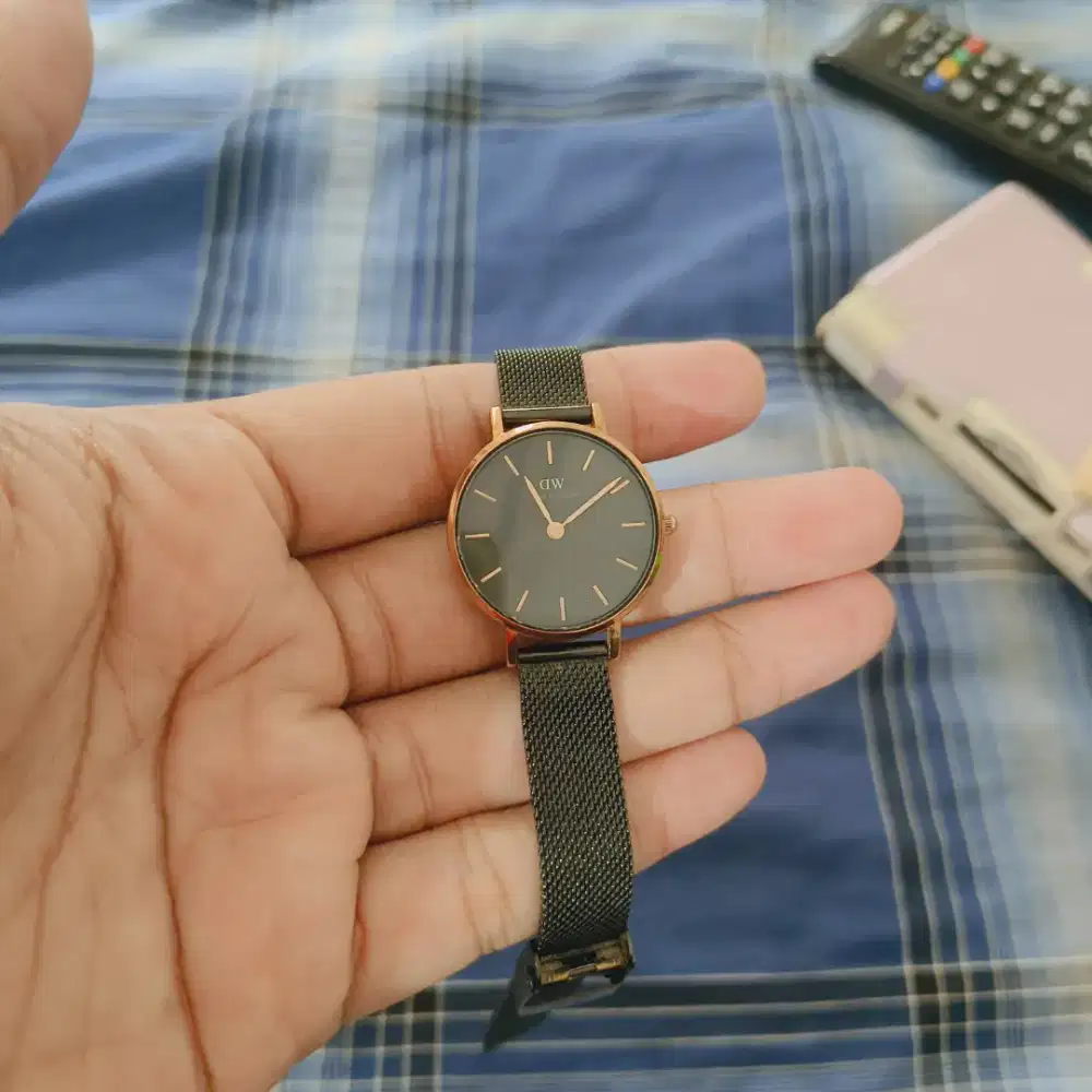 Jam tangan DW Daniel Wellington wanita normal barunya beli 2.5 jt