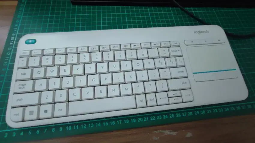 keyboard logitech K400+