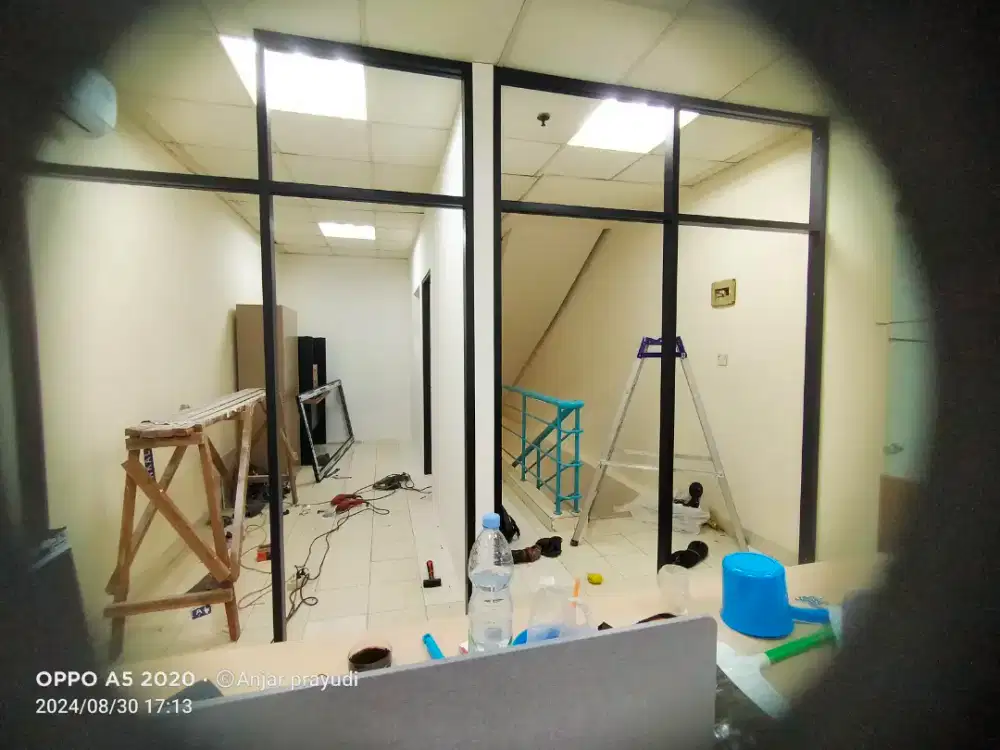 Tukang alumunium kaca