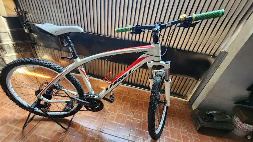 Sepeda MTB Thrill Agent TR 3.0