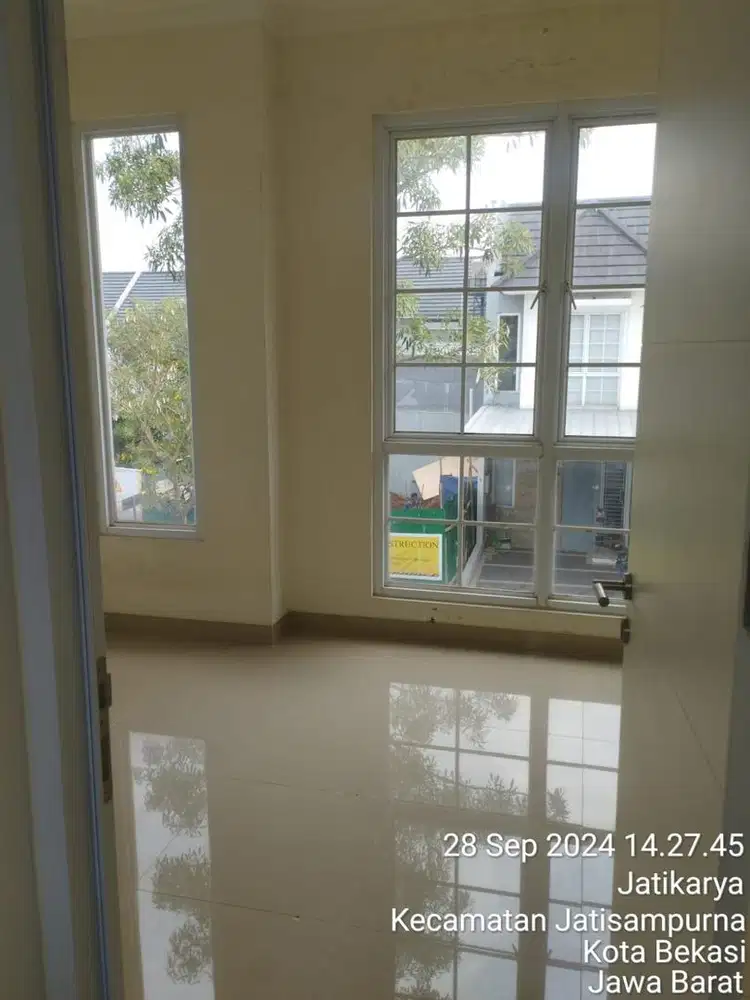 Rumah Dijual Cepat Tanpa Perantara Dekat Pintu Toll Cibubur