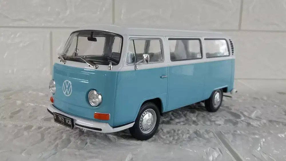 Diecast / Miniatur VW Kombi Kumis 1972 White - Light Blue skala 1:24