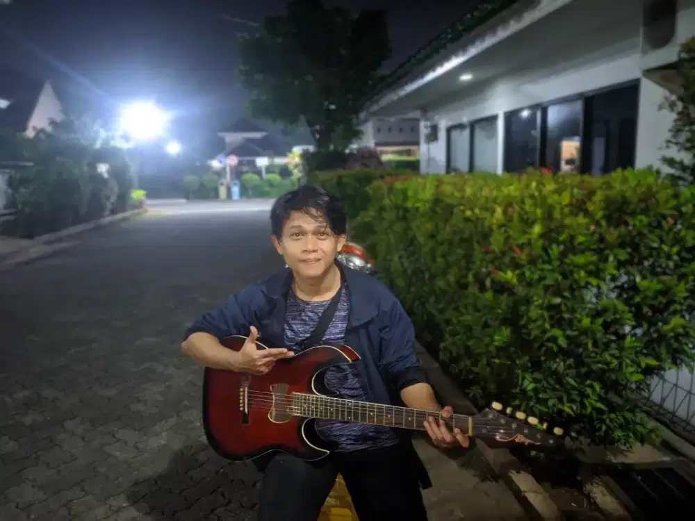 Yang mau belajar gitar yuk sini