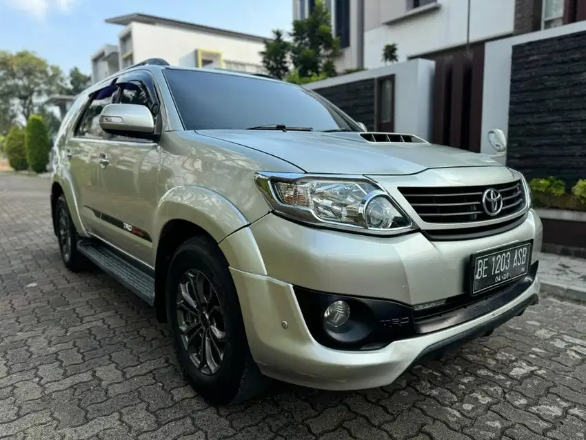 Fortuner 2.5 G VNT Trd matic 2014