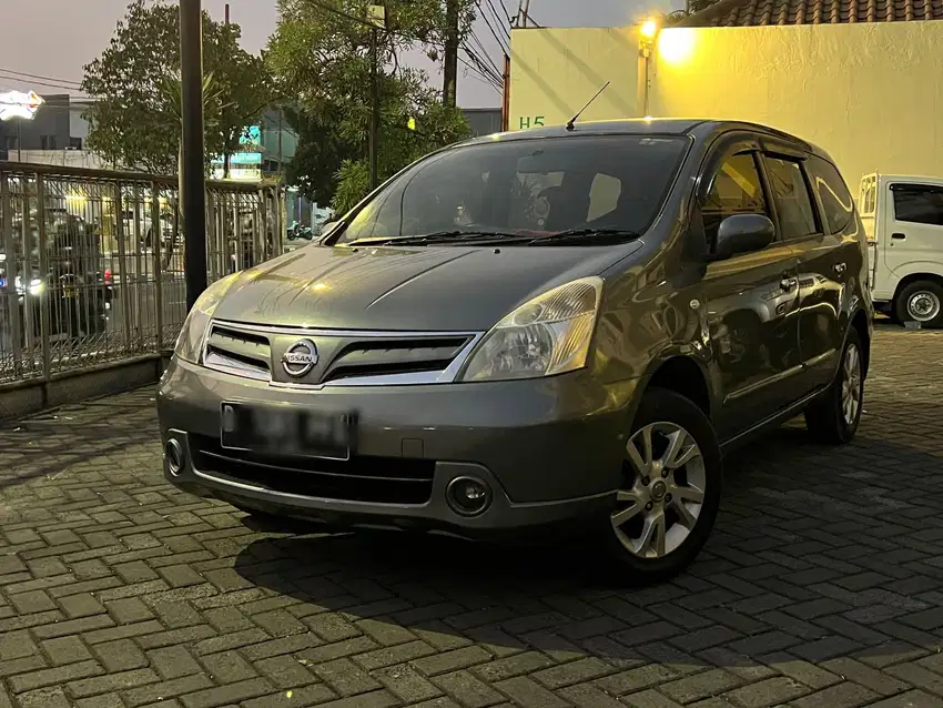 (TDP 8 Juta) Nissan Grand Livina XV 2011 Automatic