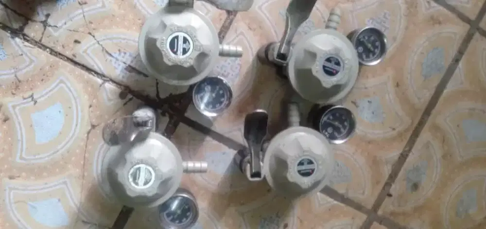 Slhkn plh slh 1dr regulator gas elpigi brg naru hrg murah se lg ada